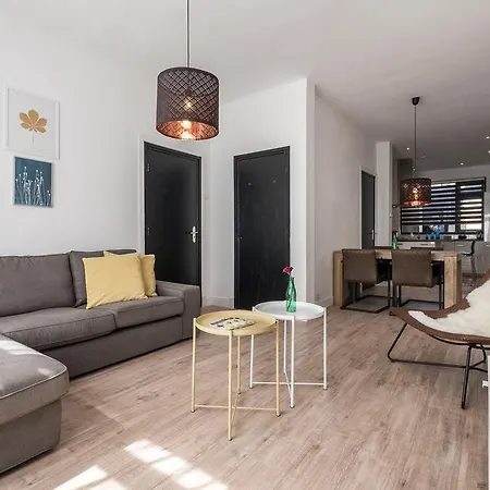 Spacious Koningstraat Lejlighed